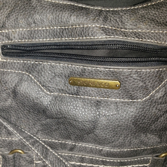 Bundle of random purses - Picture 3 of 6